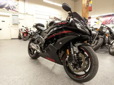 2015 Yamaha R6 RAVEN