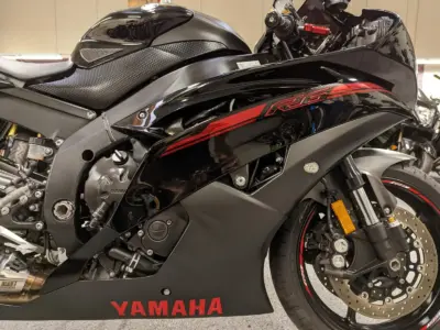 2015 Yamaha R6 RAVEN