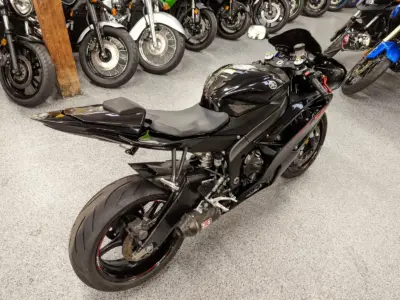 2015 Yamaha R6 RAVEN