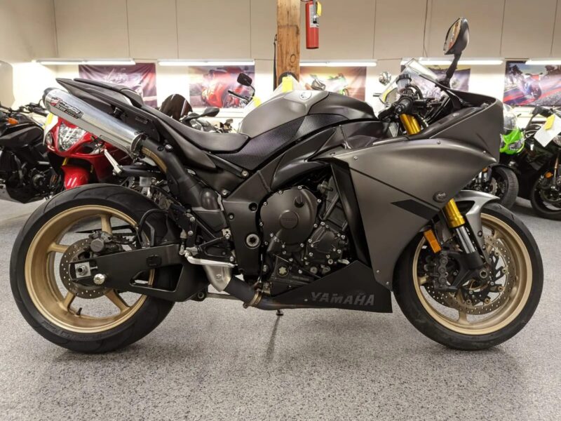 2014 Yamaha R1