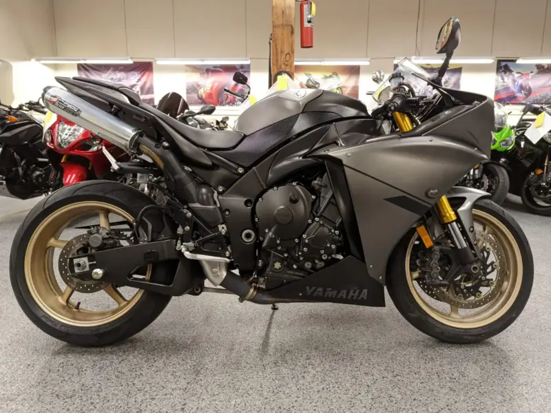 2014 Yamaha R1
