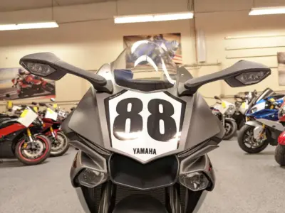 2016 Yamaha R1