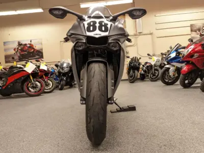 2016 Yamaha R1