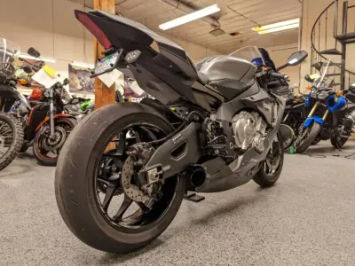 2016 Yamaha R1