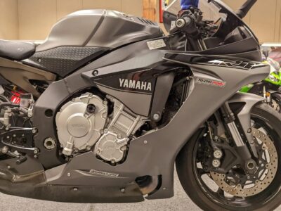 2016 Yamaha R1
