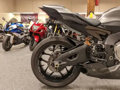2016 Yamaha R1