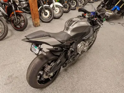 2016 Yamaha R1