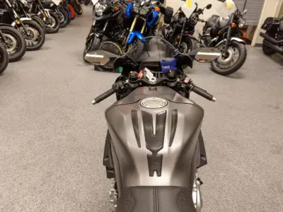 2016 Yamaha R1