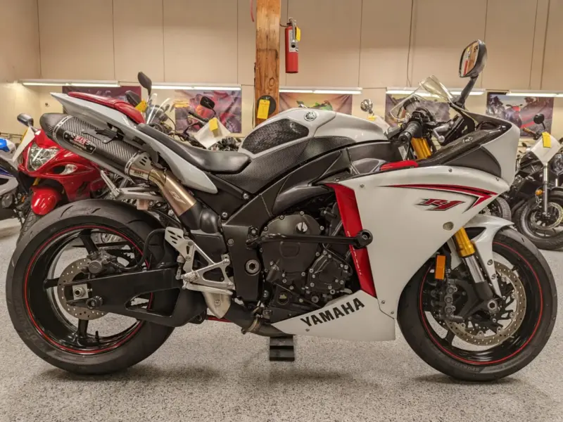 2009 Yamaha R1 Crossplane
