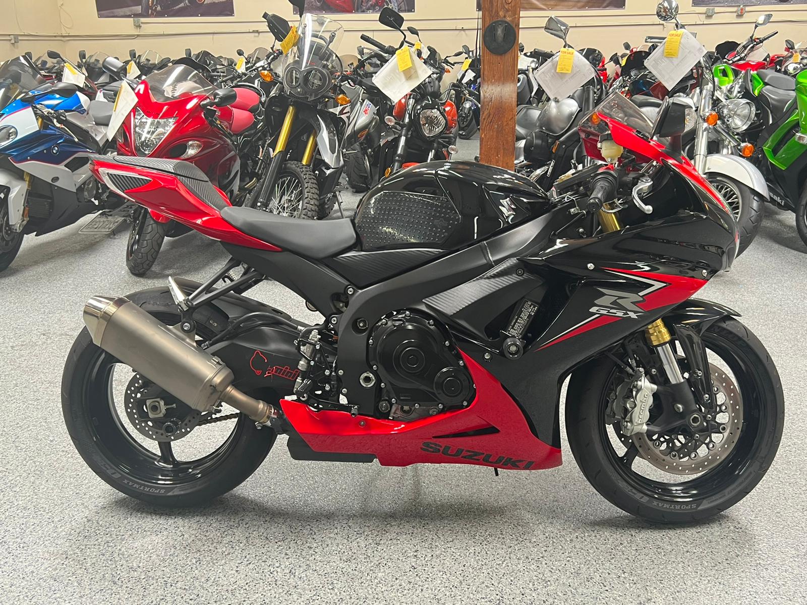 2014 Suzuki GSXR 750 SPECIAL EDITION 14000 Miles AK Motors
