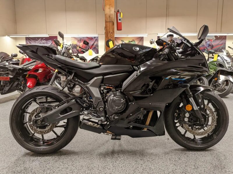 2022 YAMAHA R7