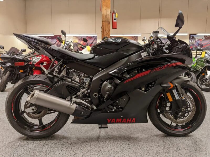 2015 Yamaha R6 RAVEN