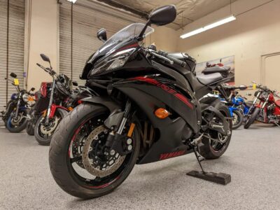 2015 Yamaha R6 RAVEN