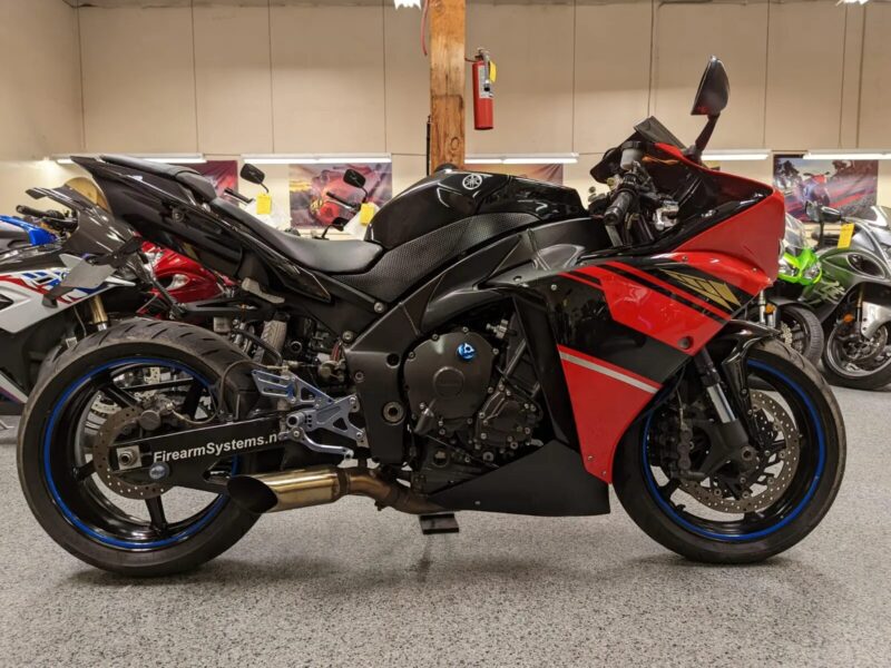 2012 Yamaha R1