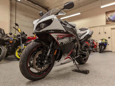 2012 Yamaha R1 RAVEN