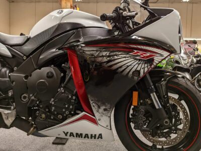 2012 Yamaha R1 RAVEN