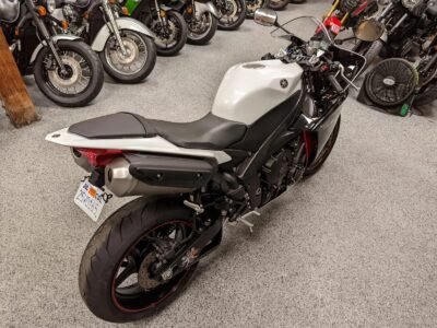 2012 Yamaha R1 RAVEN