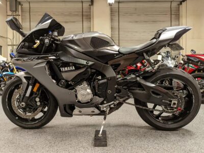 2016 Yamaha R1