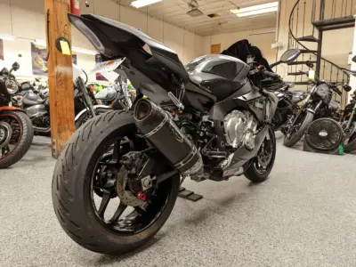 2016 Yamaha R1
