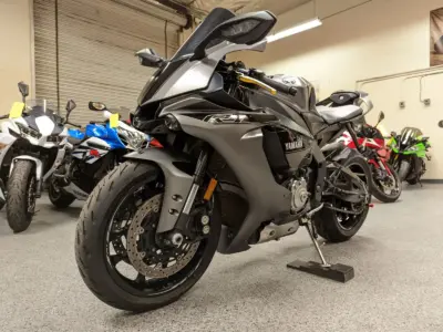 2016 Yamaha R1