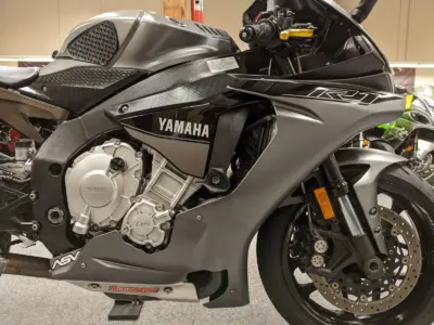 2016 Yamaha R1