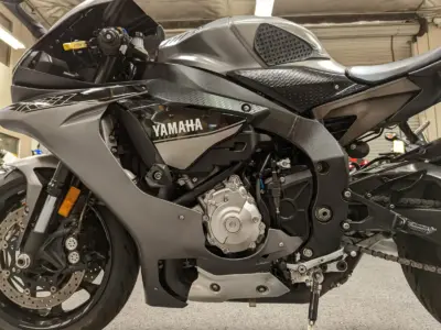 2016 Yamaha R1