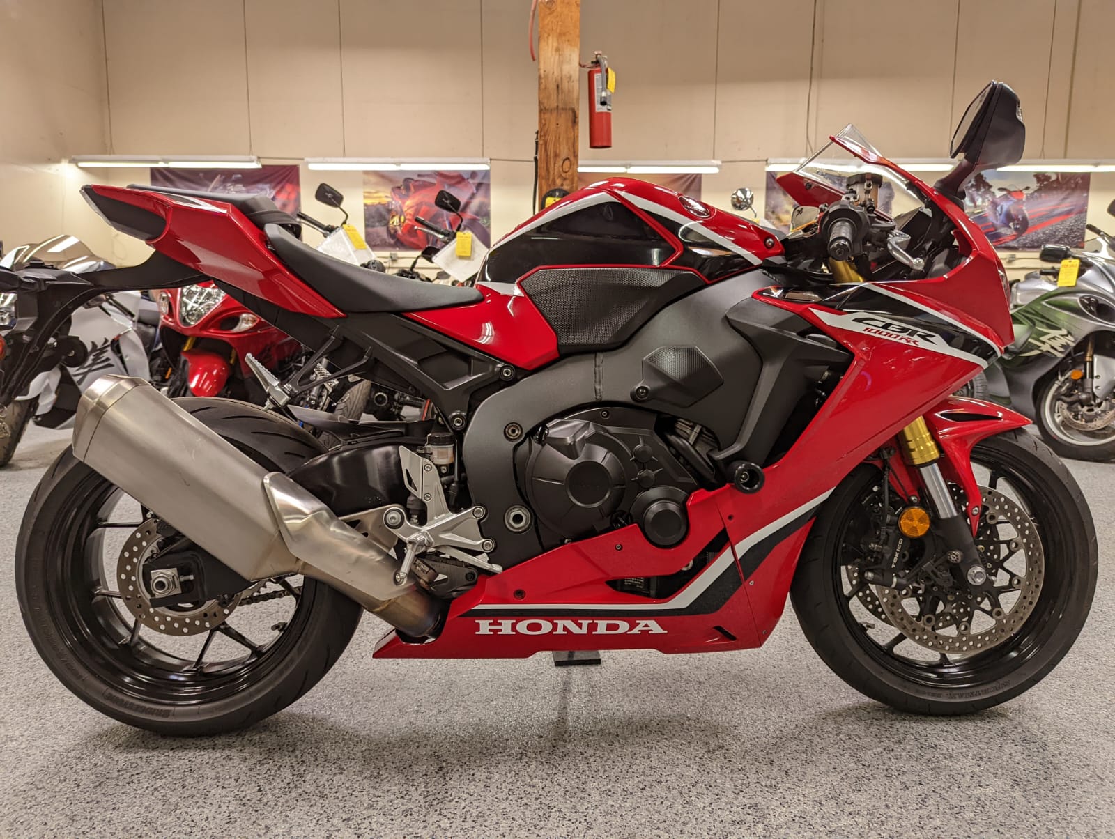 2018 HONDA CBR1000RR AK Motors