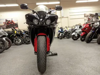 2011 Yamaha R1 Raven