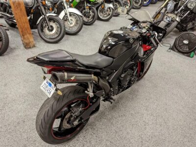 2011 Yamaha R1 Raven
