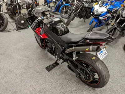 2011 Yamaha R1 Raven