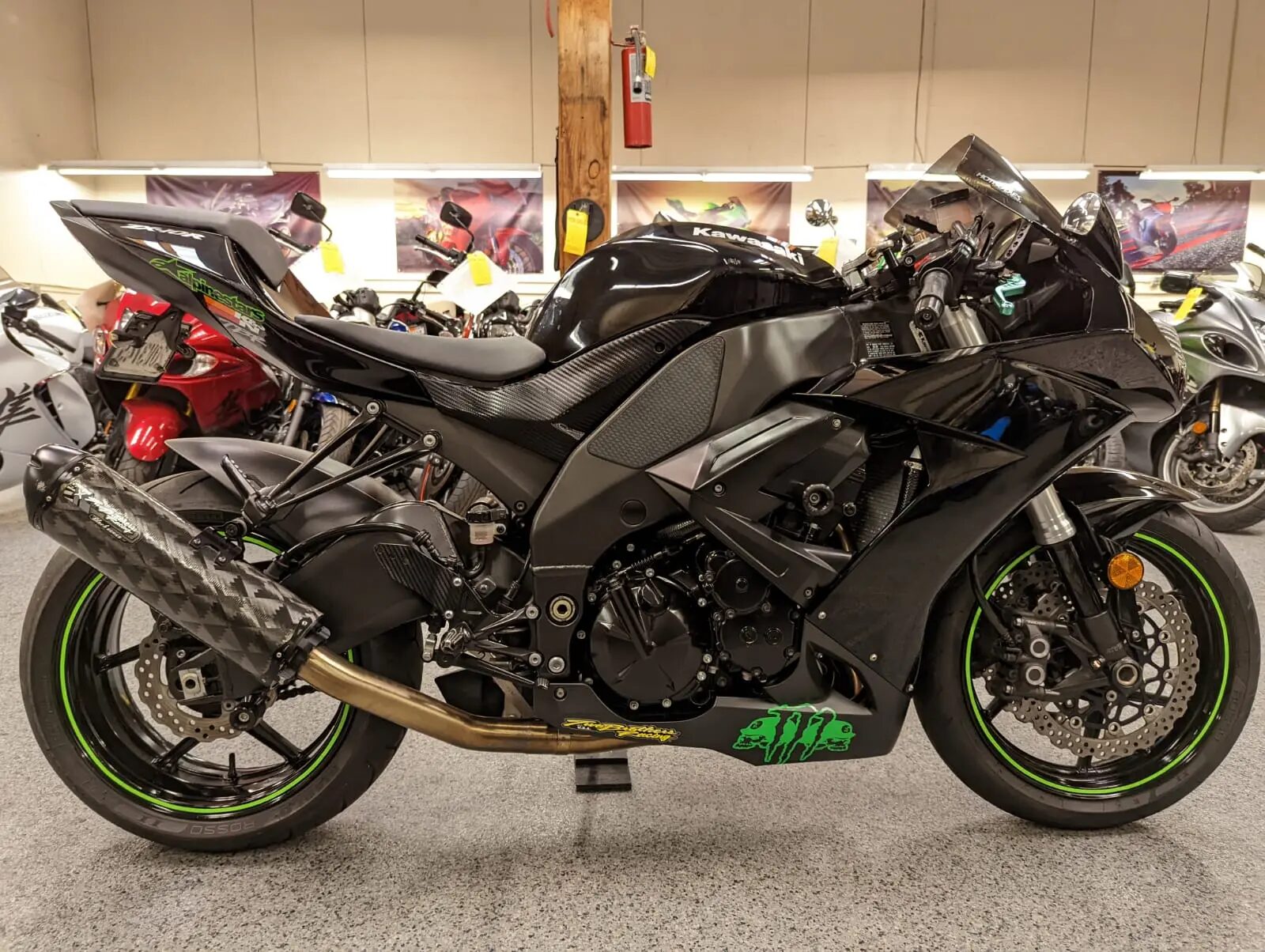 AK 2009 Kawasaki Ninja ZX10R - AK MotorsAK Motors