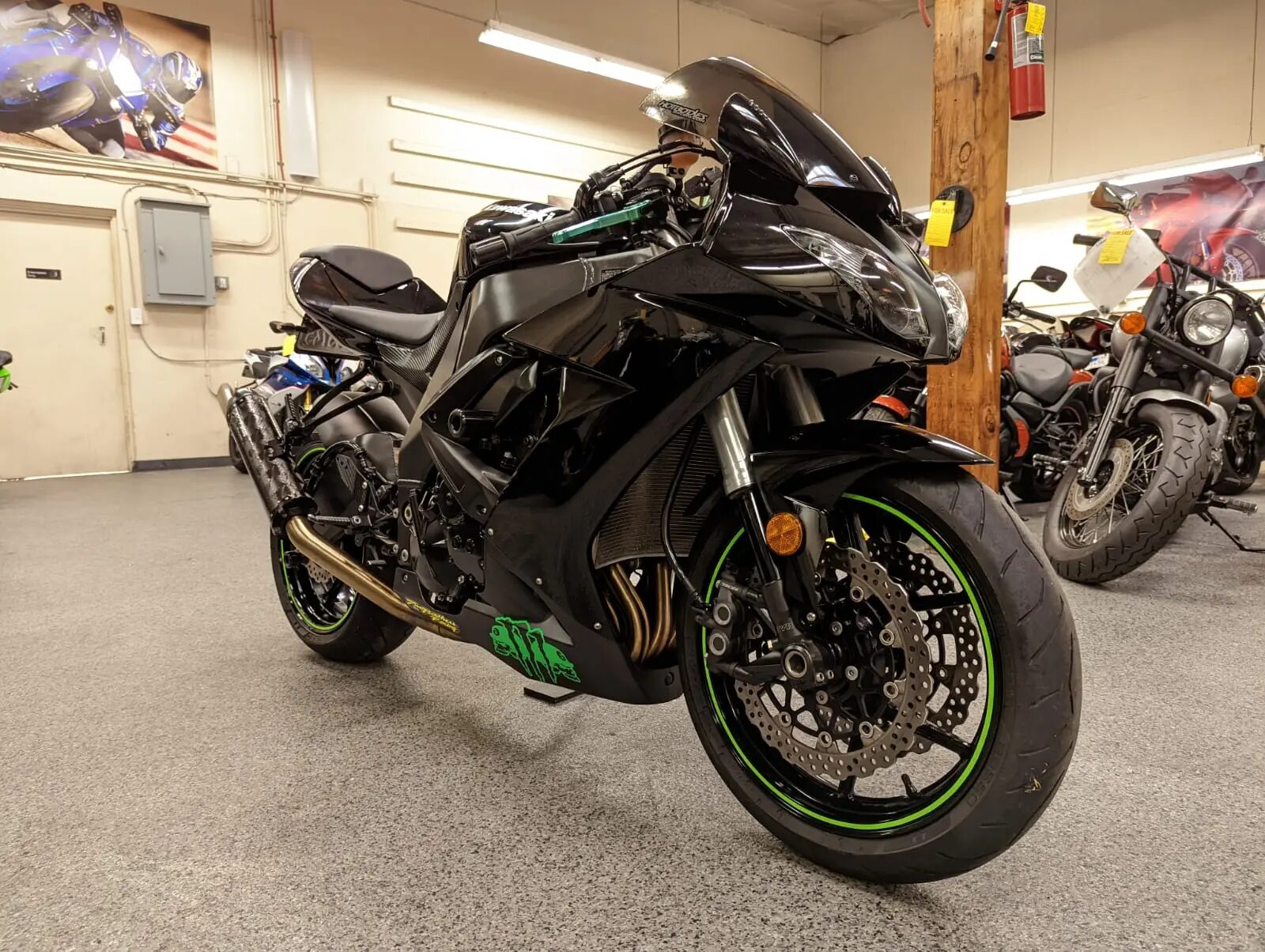 2009 Kawasaki Ninja ZX10R - AK MotorsAK Motors