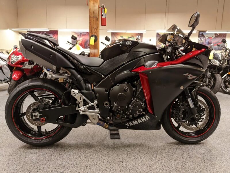 2009 Yamaha R1 Raven