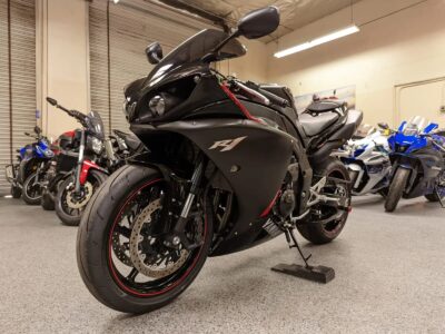 2009 Yamaha R1 Raven