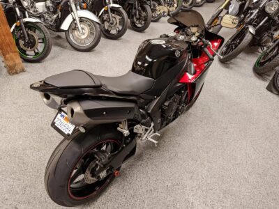 2009 Yamaha R1 Raven