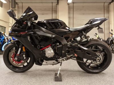 2015 Yamaha R1 RAVEN