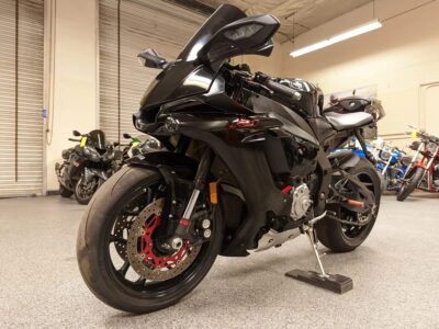 2015 Yamaha R1 RAVEN