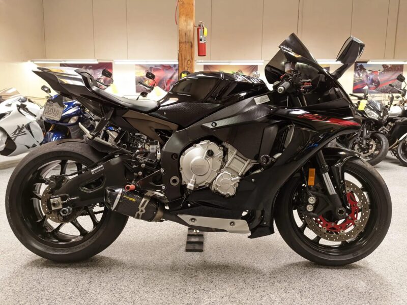 2015 Yamaha R1 RAVEN
