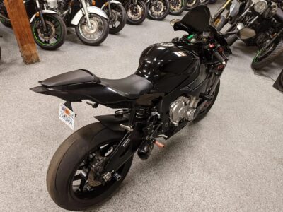 2015 Yamaha R1 RAVEN
