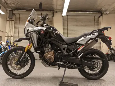 2016 Honda Africa Twin  CRF1000L Manual