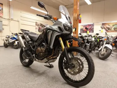 2016 Honda Africa Twin  CRF1000L Manual