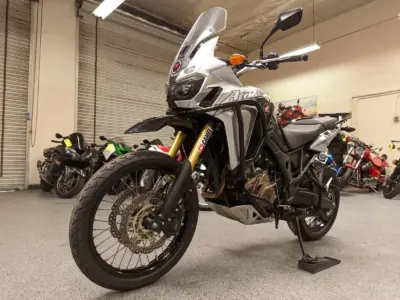 2016 Honda Africa Twin  CRF1000L Manual