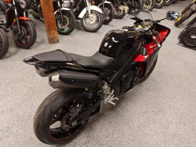 2009 Yamaha R1 Crossplane