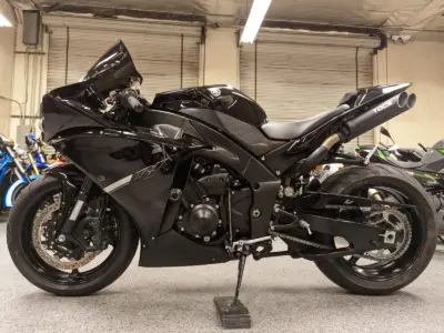 2012 Yamaha R1 RAVEN