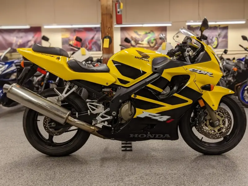 2002 Honda CBR F4i ONLY 900 MILES