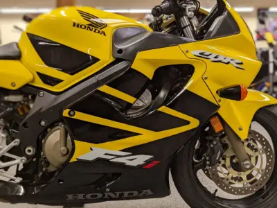 2002 Honda CBR F4i ONLY 900 MILES