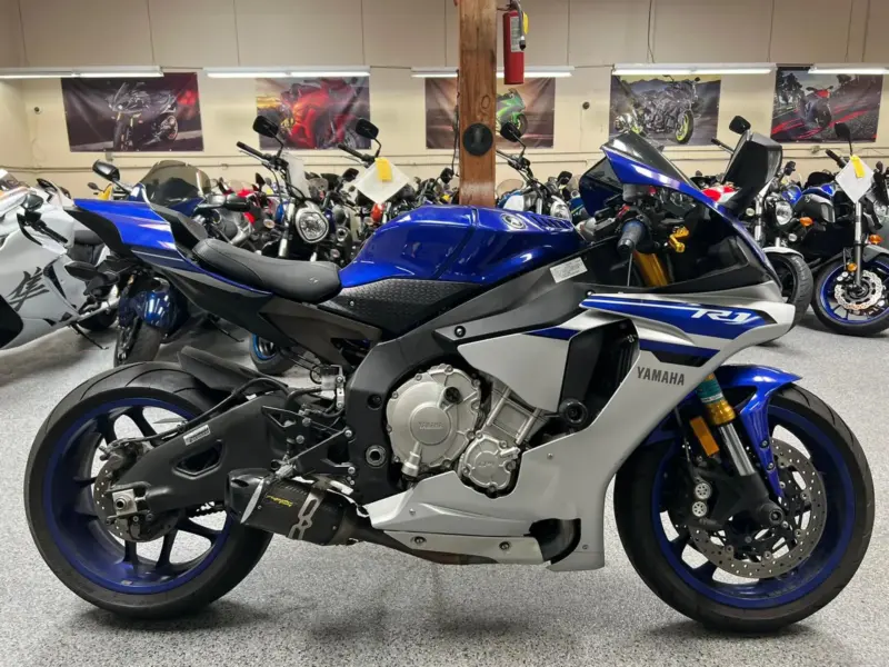 2016 Yamaha R1