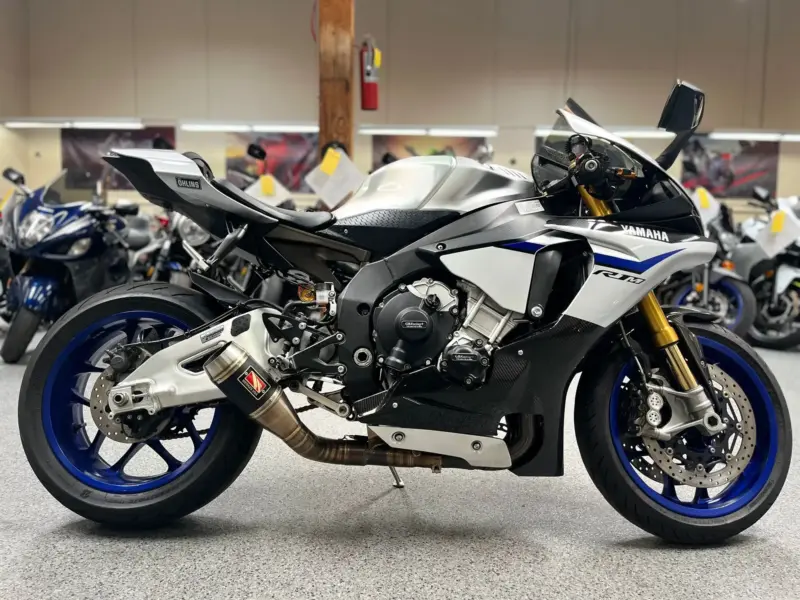 2015 Yamaha R1M