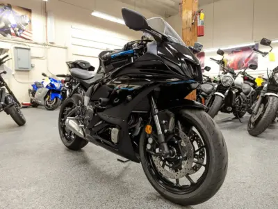 2022 YAMAHA R7