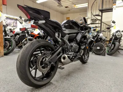 2022 YAMAHA R7